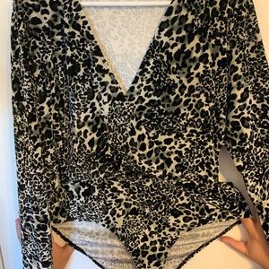 BRAND NEW long sleeve bodysuit